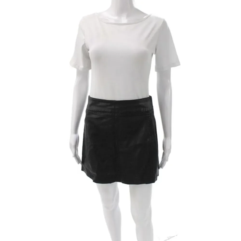 Free People Women Black Mini Skirt Polyurethane Zip Closure Size 4
